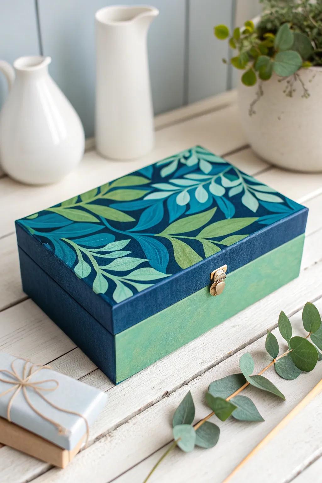 Transform your stationery packaging with a vibrant color pop that stands out in minimalist elegance.