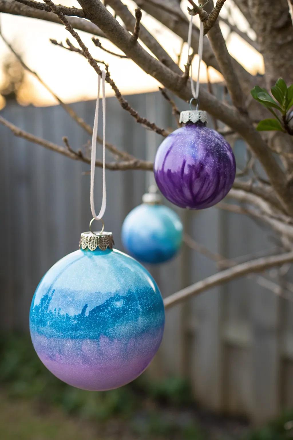 Ombre painted ornaments provide a calming and sophisticated aesthetic.