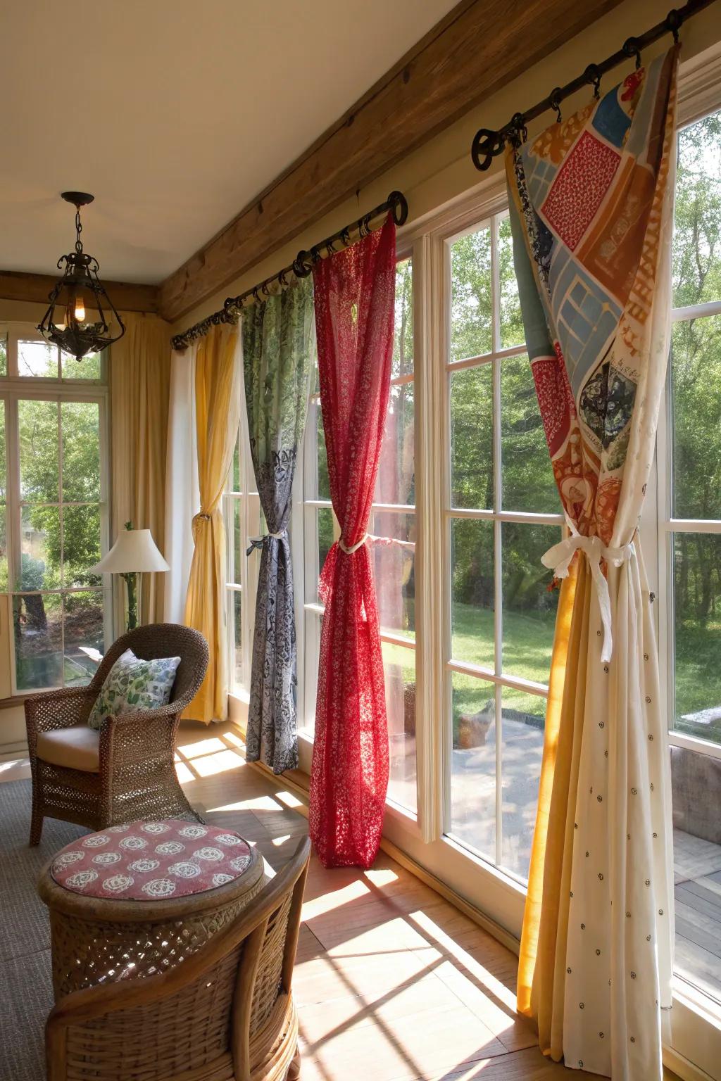 Bandana ties bring a relaxed vibe to your curtains.