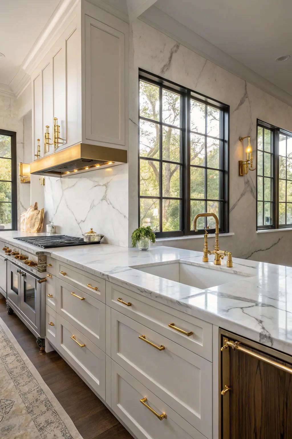 Gold hardware paired with marble countertops exudes luxury and sophistication.