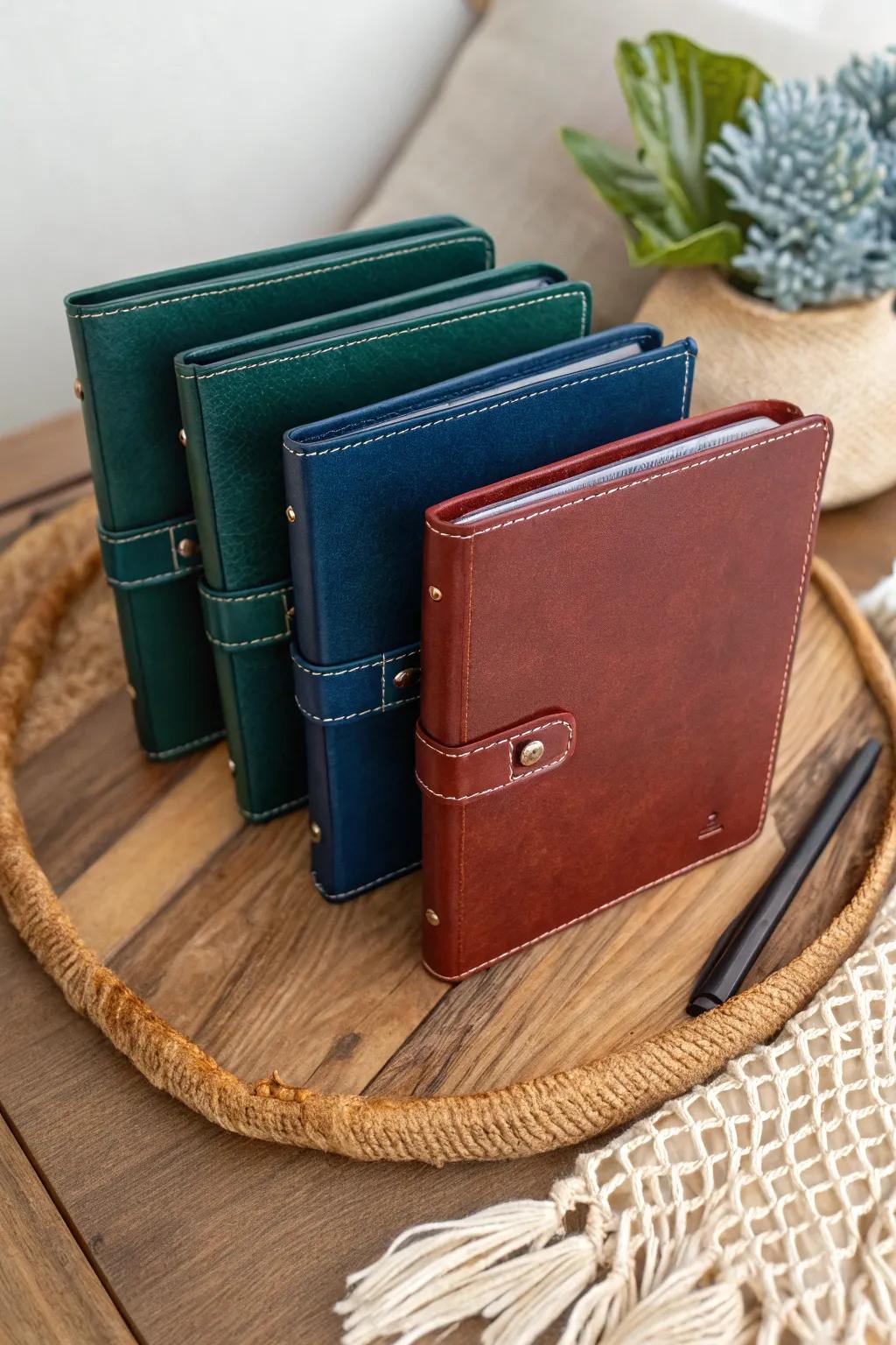 Elevate your planning with luxurious leatherette dividers—where functionality meets timeless elegance.