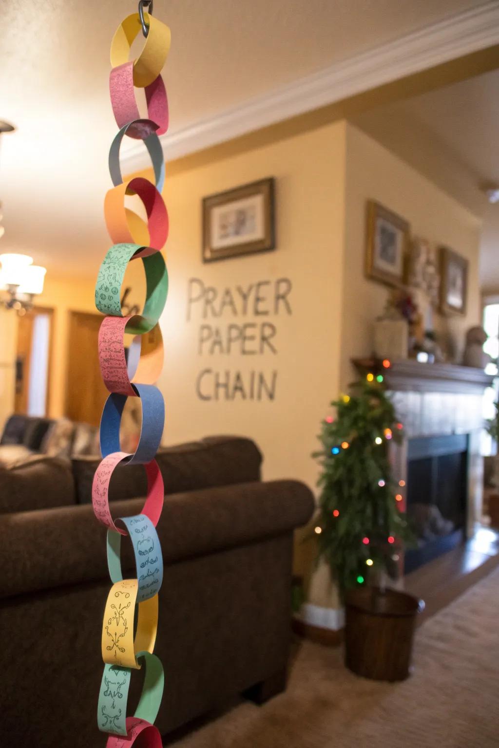 A prayer chain keeps Christ at the center of holiday celebrations.