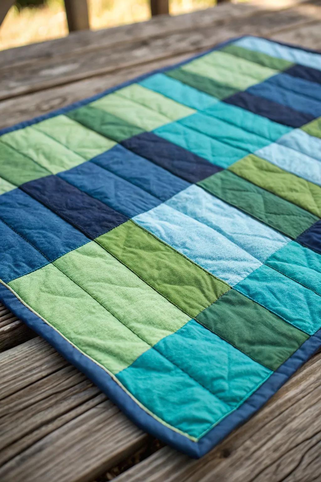 Striking simplicity: Bold stripes and craftsmanship in every stitch.