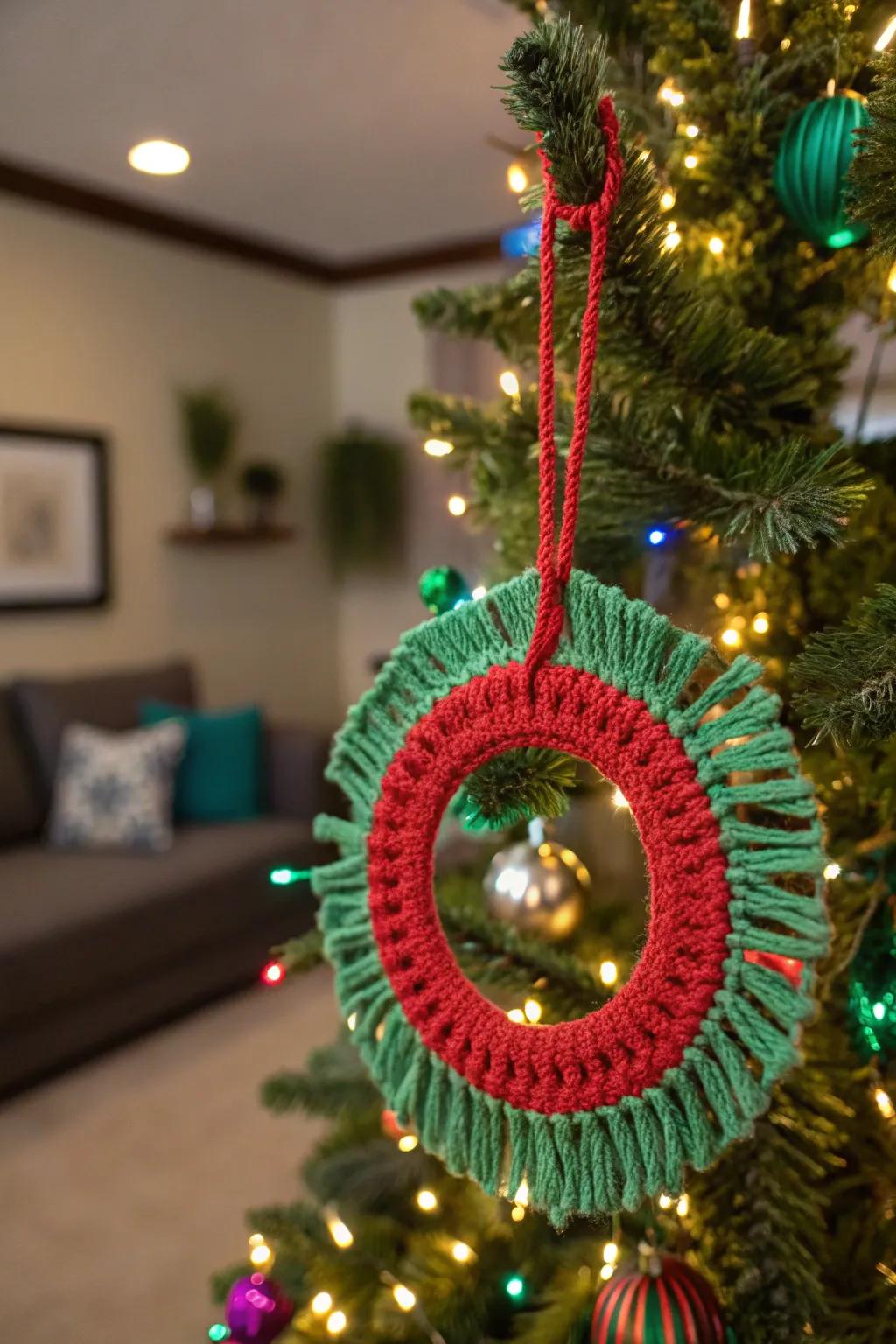 Add contrast with double-color wreath macrame ornaments.