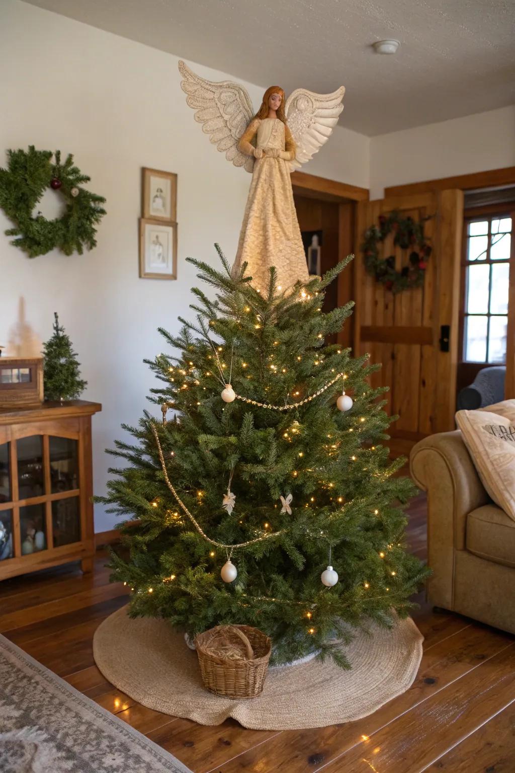 A natural fiber angel blends tradition with rustic elements on the Christmas tree.