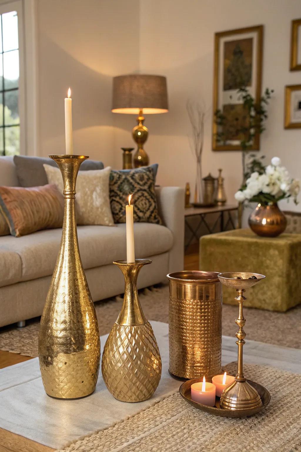 Metallic accents bring a touch of elegance to your fall decor.