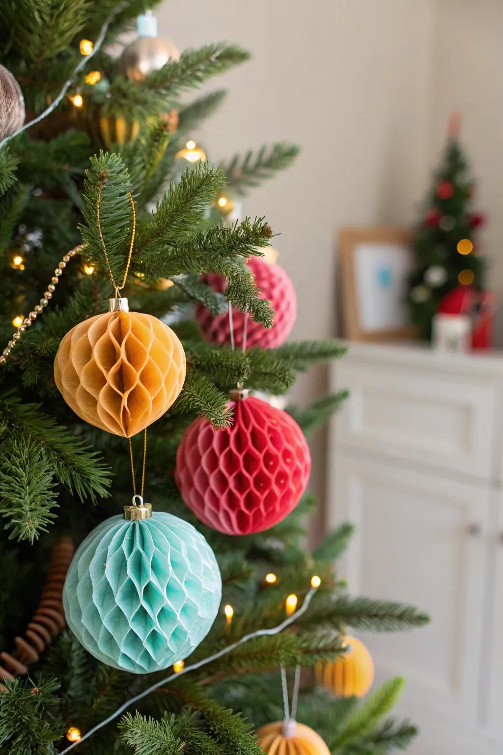 Enhance your tree with honeycomb pattern ornaments.