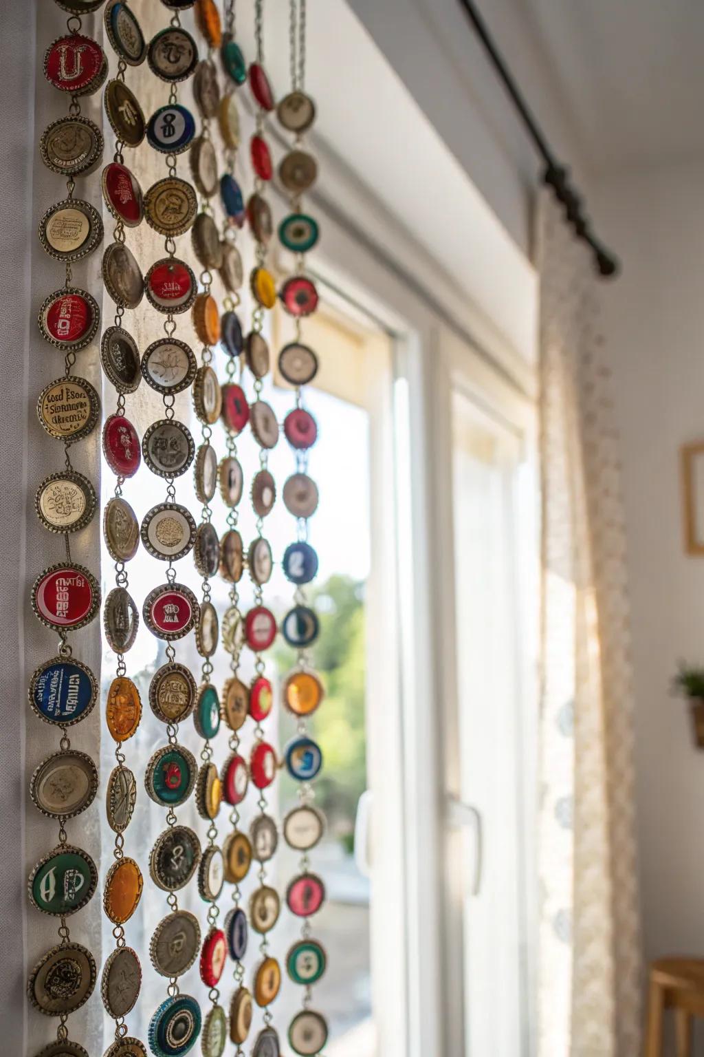Transform your space with a touch of creativity: a stunning bottle cap curtain that blends Scandinavian minimalism with boho charm.