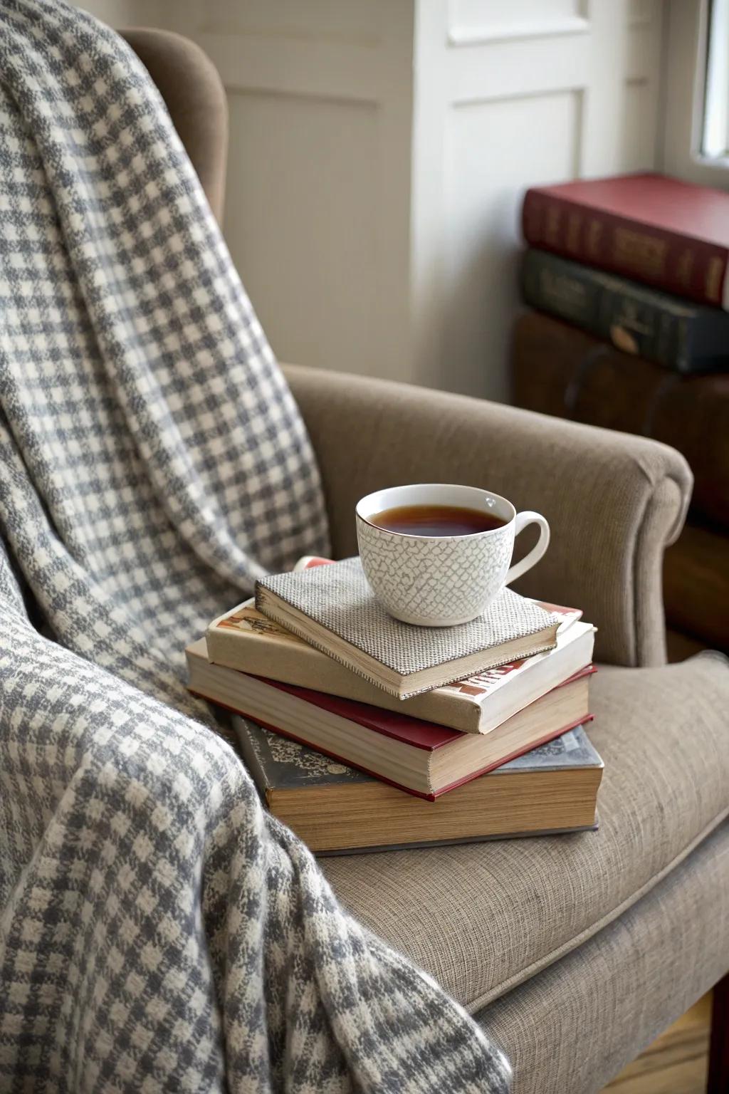 Cozy gingham knit blankets, perfect for warm and comforting evenings.