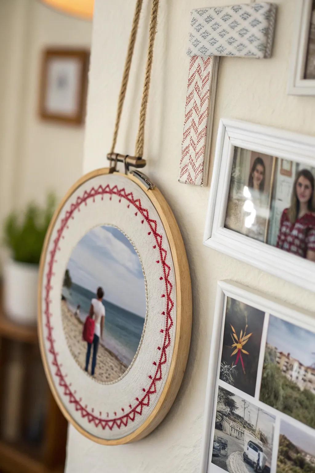 Combine craft and creativity with an embroidery hoop frame.