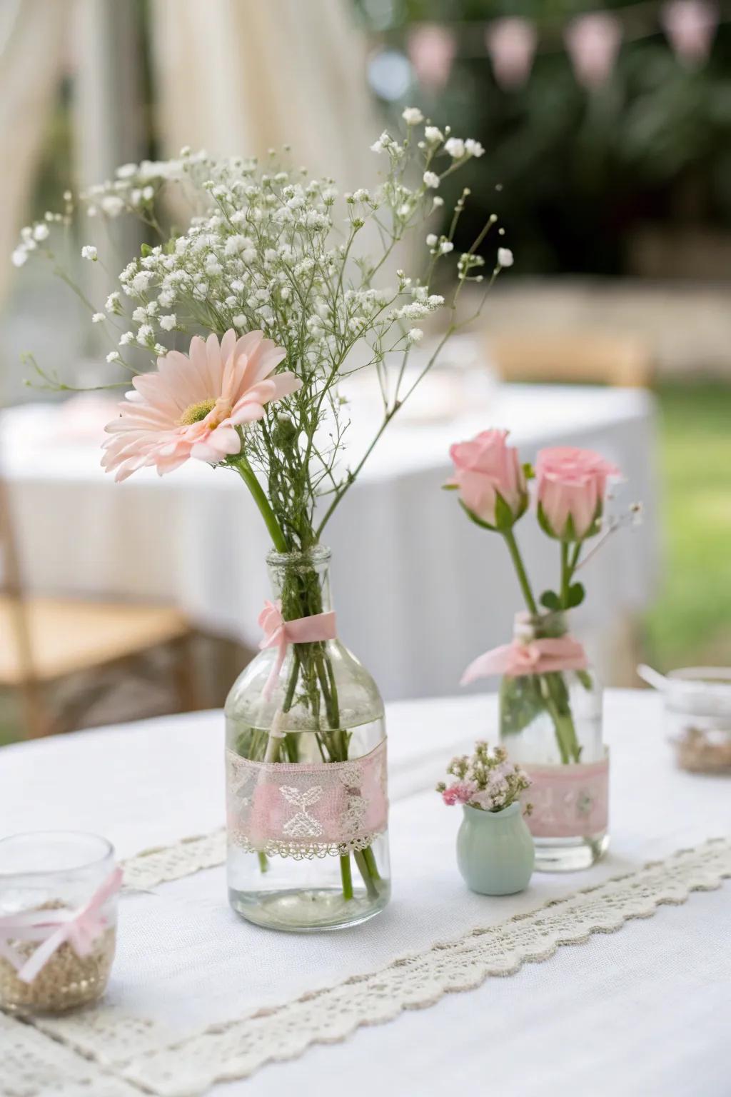 Minimalist decor for an elegant baby shower