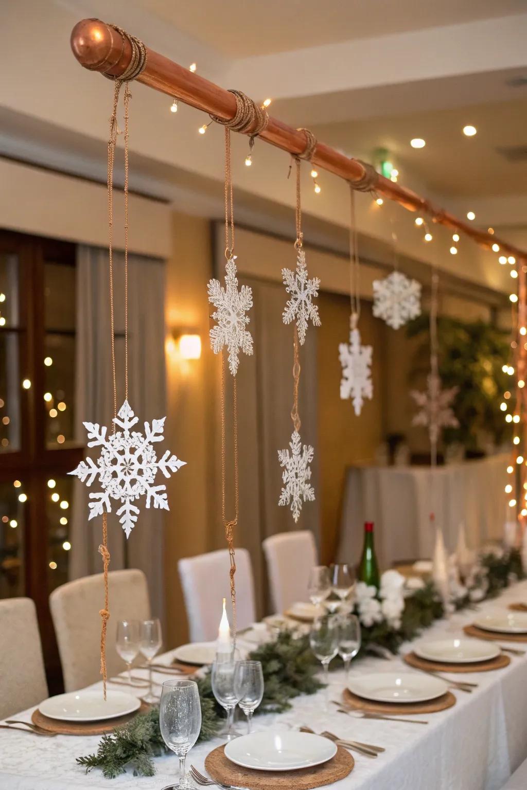 Elevate your Christmas table with an overhead garland display.