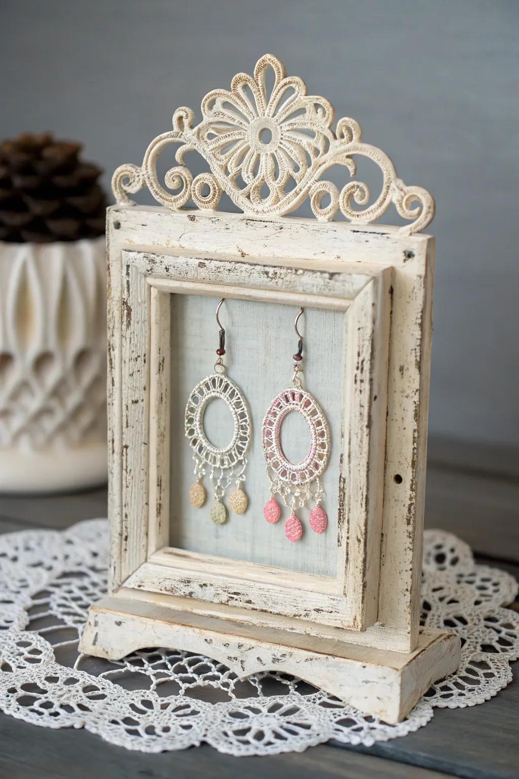 Upcycle with charm: Transform old frames into elegant earring displays for a touch of vintage beauty at your booth.