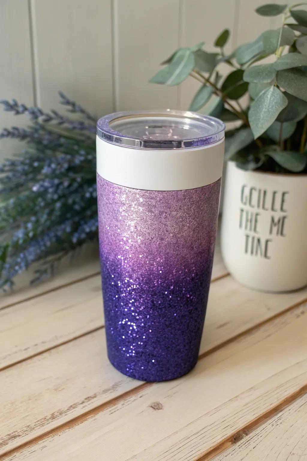 Discover the enchanting allure of our Glitter Ombré tumbler—a perfect blend of craftsmanship and minimalist elegance.