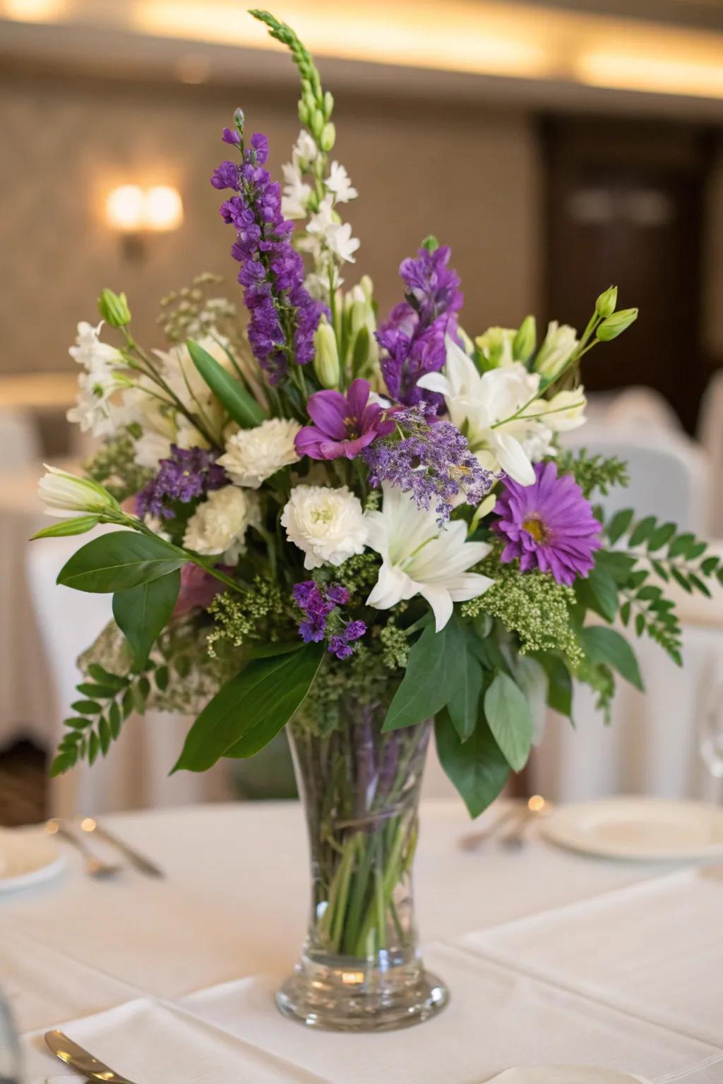 Lush purple floral centerpieces to elevate your party decor.