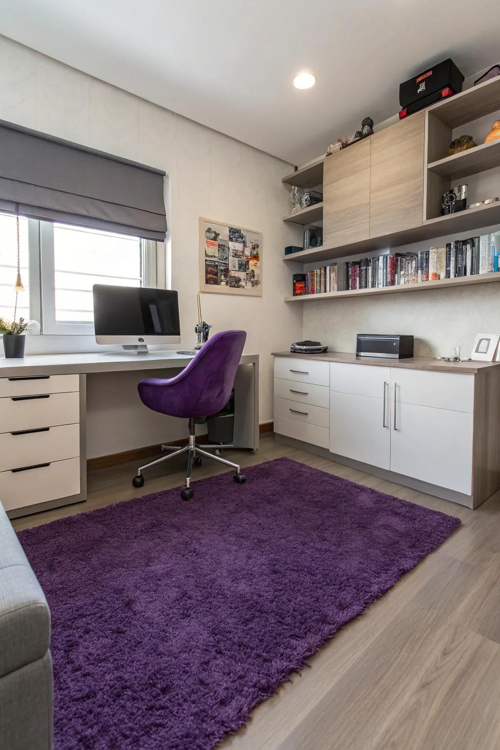 A purple rug adds warmth and cohesion.