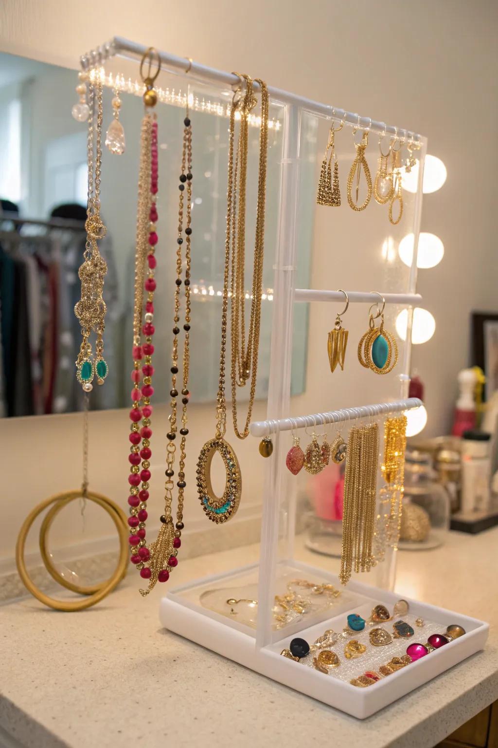 Acrylic organizers keep jewelry stylishly arranged.