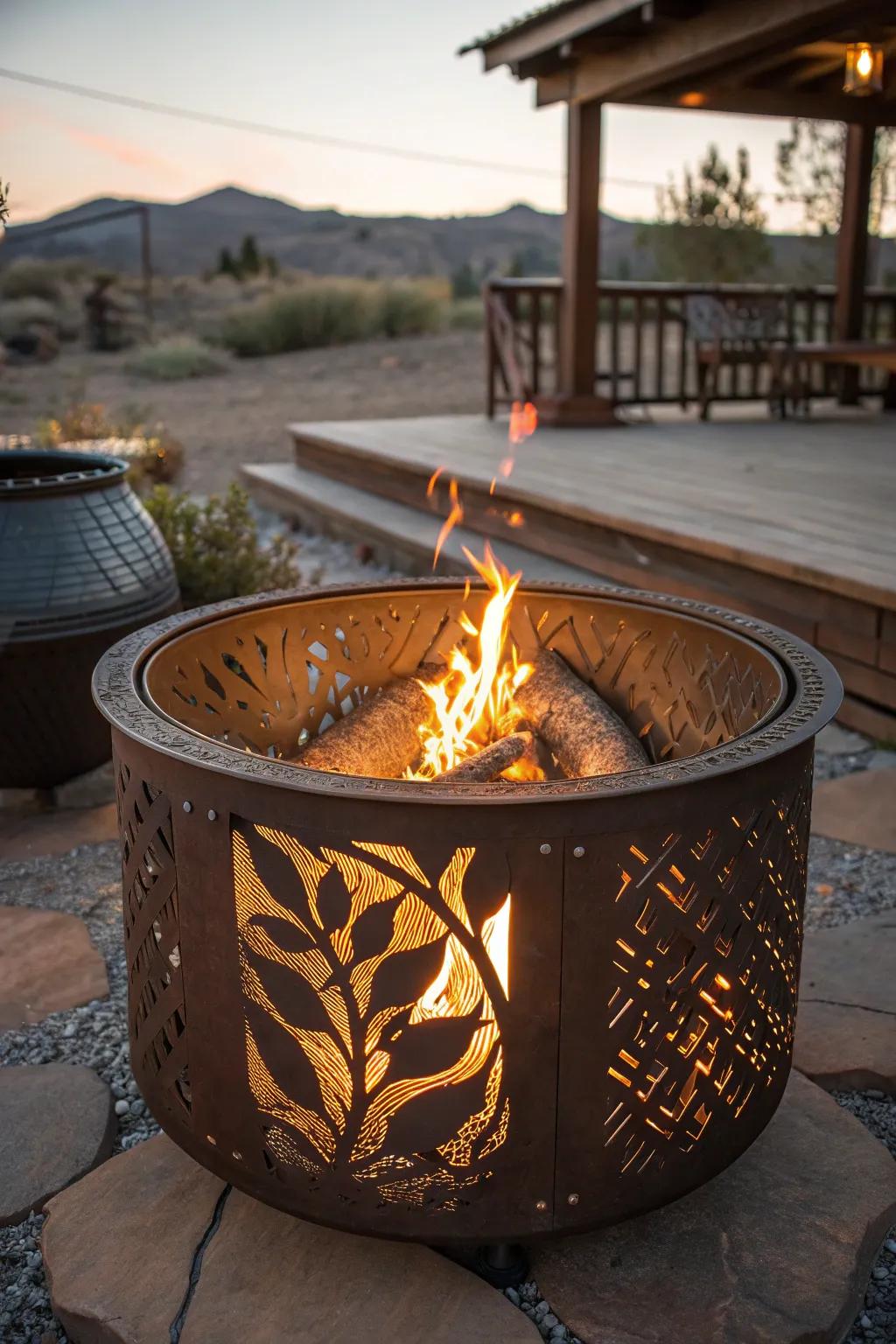 Craftsmanship at its finest: Transform your evenings with this bespoke metal fire pit.