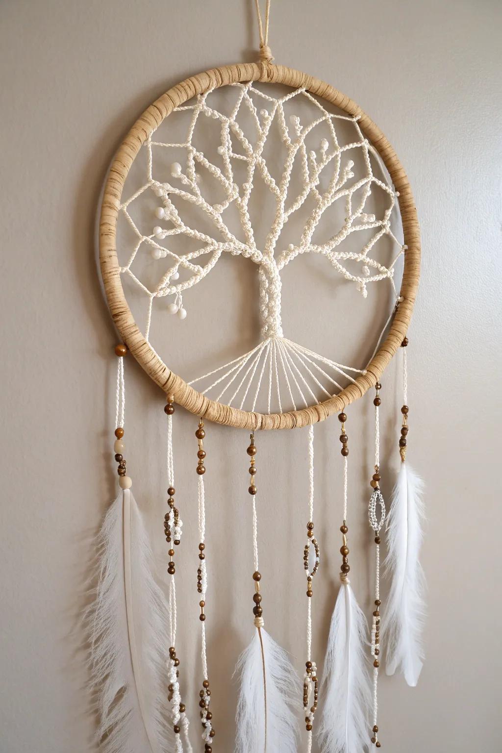 Embrace the serenity of nature with this Tree of Life dreamcatcher, a perfect blend of boho charm and minimalist elegance.