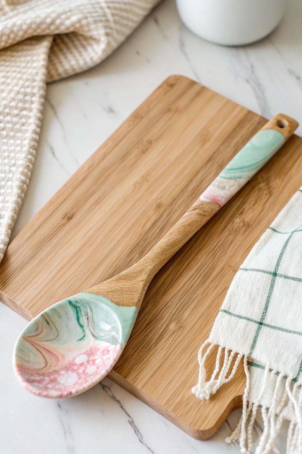 Elevate your kitchen with the timeless elegance of marbled resin handles on handcrafted wooden spoons. 🌿✨