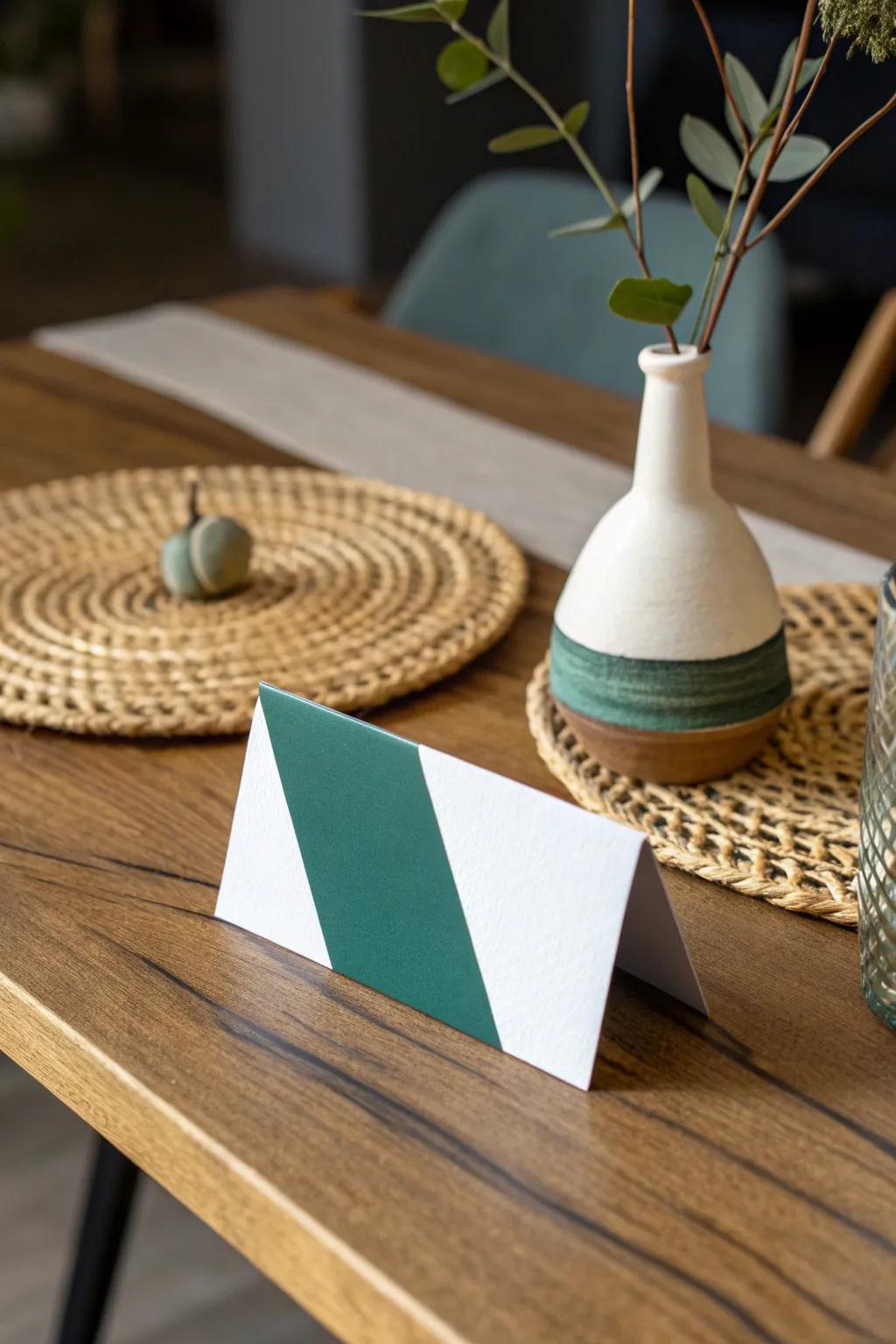 Embrace simplicity with a bold touch in your card designs. #MinimalistElegance #BohoChic