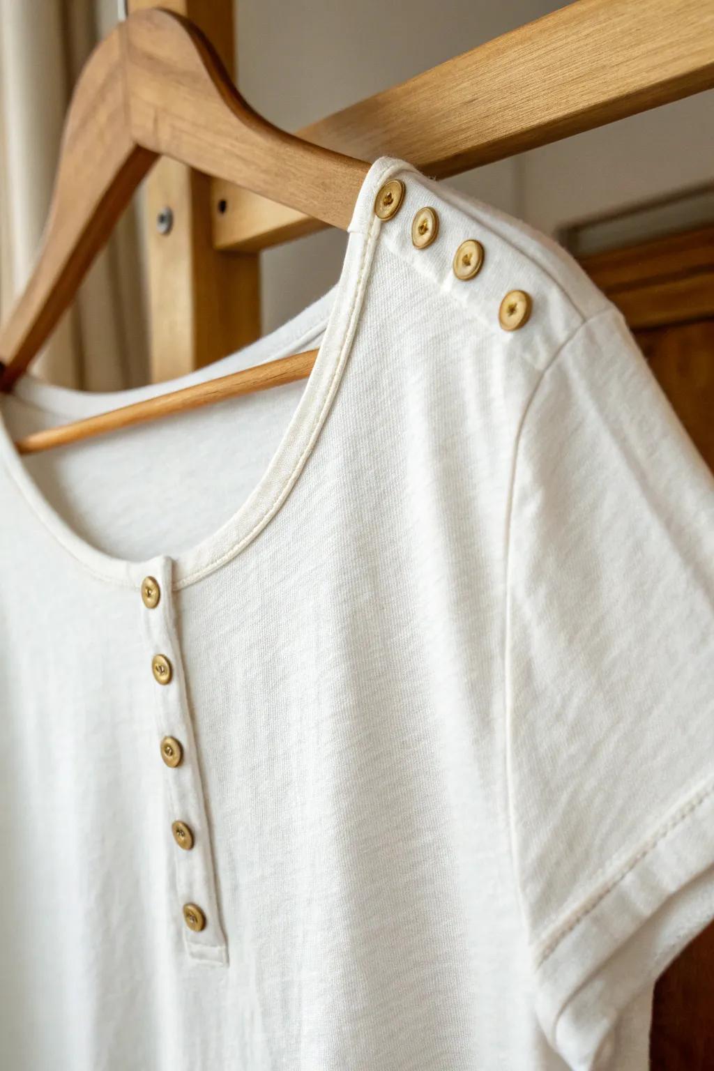 Transform your style with a touch of elegance: explore the art of convertible necklines.