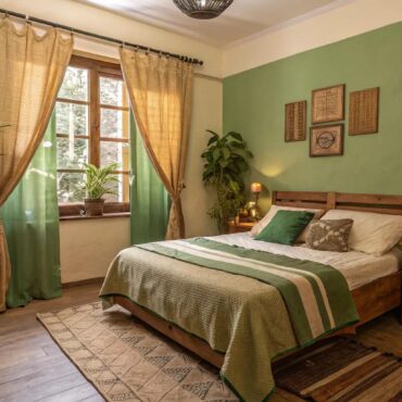 21+ Chic Green and Cream Bedroom Ideas